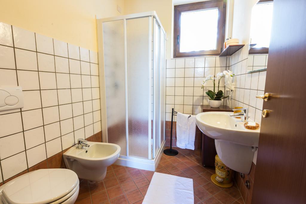 Agriturismo alla Poncia Gravedona Habitación foto